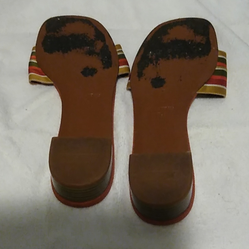Shoes - Picture 2 of 4